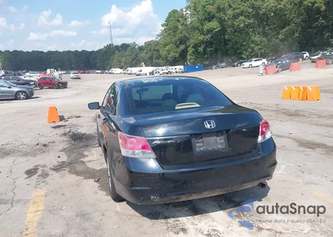 2008 Honda Accord 2.4 Lx z USA, uszkodzony, nr VIN 1HGCP26348A102575